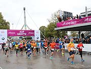 Start des München Marathon 2017 Gruppe 2 (Foto: Martin Schmitz)